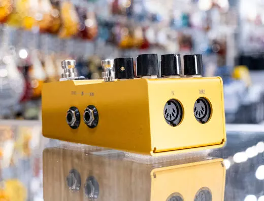 Walrus Audio - Mako Series ACS1 Amp + Cab Simulator Pedal 2